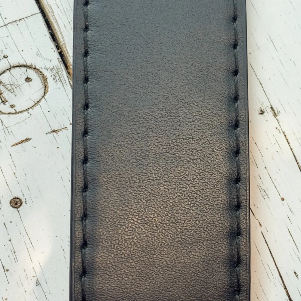 Vintage Gucci GG Logo Belt Black Leather Gold Buckle Size 95/38 Italy - Picture 8 of 15